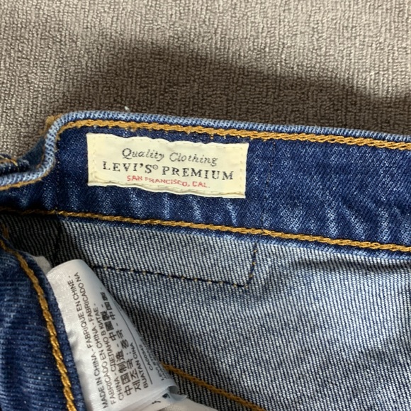 Women’s Skinny 501 Button Fly Levi’s Jeans - Picture 4 of 8